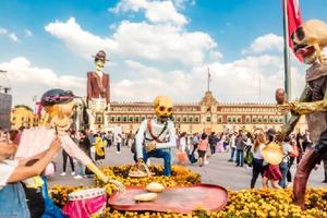 CDMX lanza convocatoria para diseñar la Ofrenda Monumental del Zócalo 2025