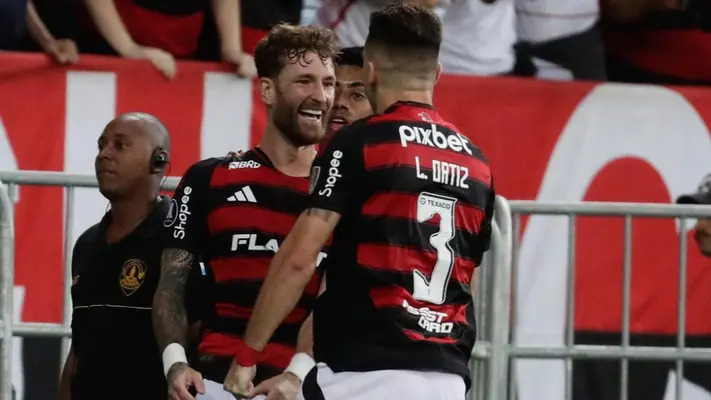 Flamengo sufre pero clasifica; un gol de Leo Ortiz lo mete en Octavos de la Libertadores