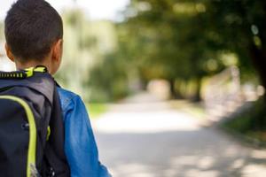 Niño tramita solo su acta de nacimiento para ir a la escuela: ¿Y sus papás?