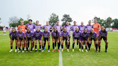 Jugadoras de Chivas reaccionan a las polémicas declaraciones de Chicharito