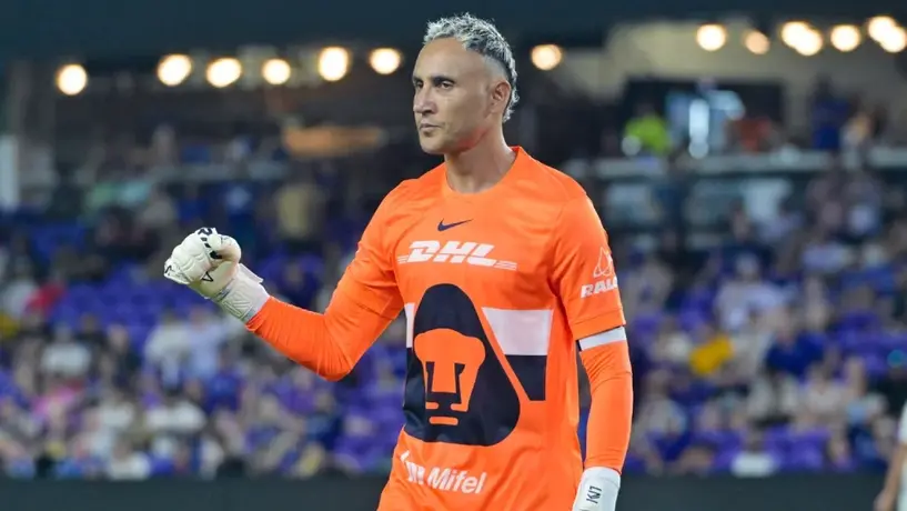 Efraín Juárez continúa rindiéndose en elogios ante Keylor Navas
