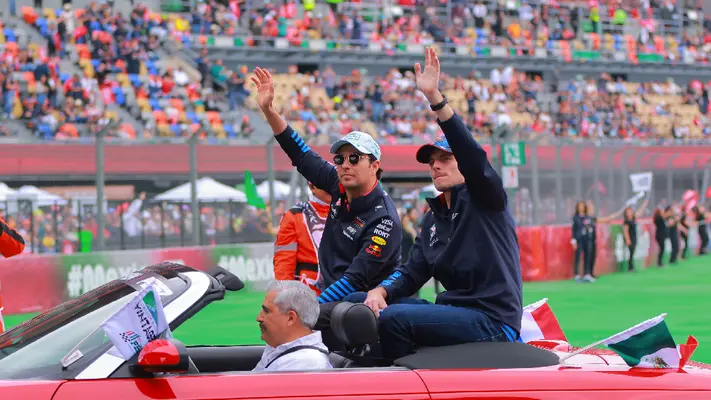 Verstappen respalda a Checo Pérez como gran opción para Cadillac en 2026