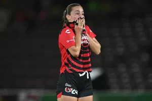 ¡Llegaron a los golpes! Jugadoras desatan pelea en juego de Liga MX Femenil