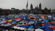 CNTE mantiene plantón en el Zócalo de CDMX y anuncia más marchas esta semana