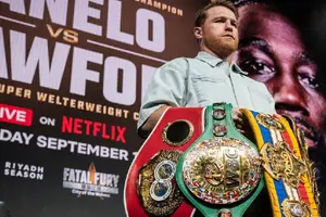 Canelo Álvarez hace una aparición millonaria previo al Oleknsandr Usyk vs Daniel Dubois