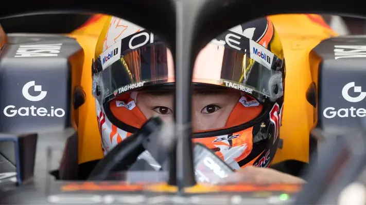 Tsunoda toma un rumbo distinto a Checo Pérez en Red Bull; Horner lo respalda