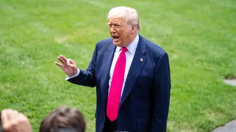 Trump acusa que cárteles “dominan México”; advierte con promulgar ley contra el fentanilo