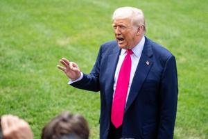 Trump acusa que cárteles “dominan México”; advierte con promulgar ley contra el fentanilo