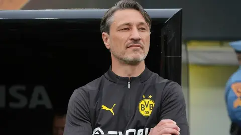 Nico Kovac sorprende con homenaje a Carlos Salcedo tras victoria ante Rayados