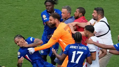 Luis Enrique sobre agresión a Joao Pedro: "me empuja, lo toco y se tira"