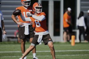 Kenny Pickett superó una lesión y ya reportó con los Cleveland Browns