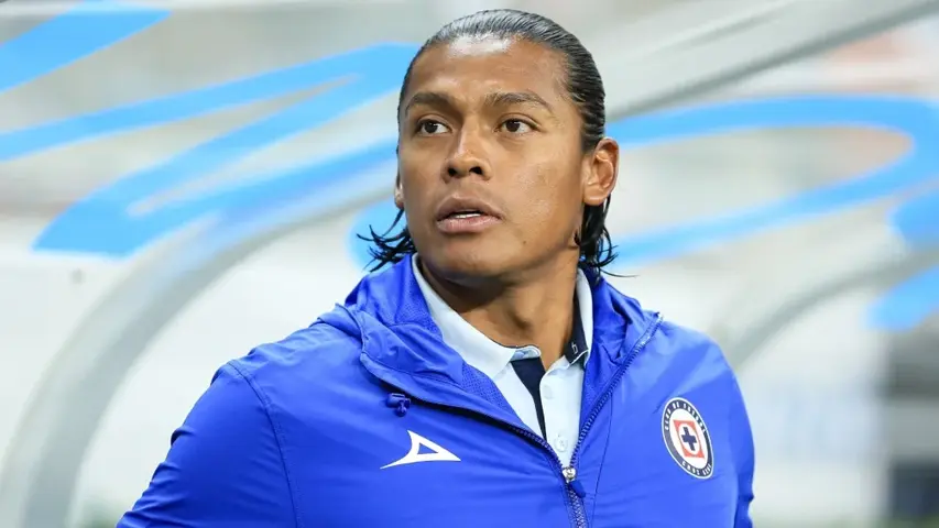 Joel Huiqui, auxiliar institucional de Cruz Azul | MEXSPORT