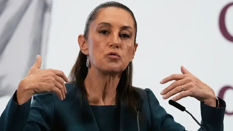 Claudia Sheinbaum aplaude el desempeño de Isaac del Toro en el Giro de Italia 2025