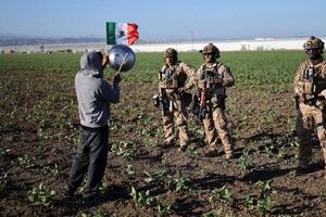 Confirman muerte de mexicano que cayó 10 metros durante redada del ICE en Estados Unidos