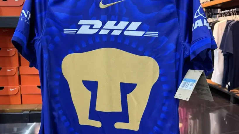 ¡Joya! Filtran playera de visita de Pumas para la temporada 2025-26