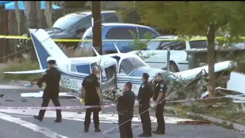 VIDEO: Avioneta se estrella en vecindario de San Diego ¡Reportan otro siniestro aéreo en EU!