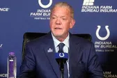 Jim Irsay, dueño melómano de los Colts, muere a los 65 años