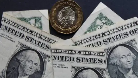 Precio del dólar hoy 16 de junio: Inicia la semana por debajo de los $19.00 pesos