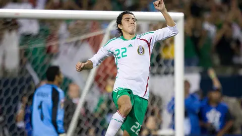 El día que Efraín Juárez le metió gol a Keylor Navas; 16 años después se reencuentran en Pumas