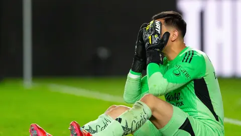 Malagón a la banca y Pato Salas titular; Jardine sacude el XI del América