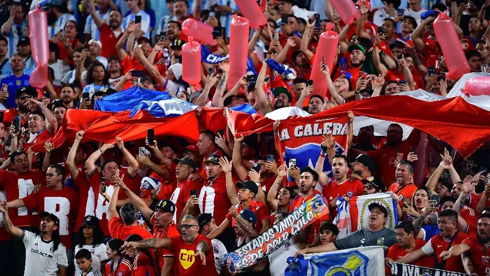 Silbidos al Himno Nacional Argentino en Santiago previo del Chile vs Argentina