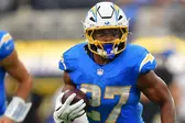 JK Dobbins firma contrato con los Denver Broncos