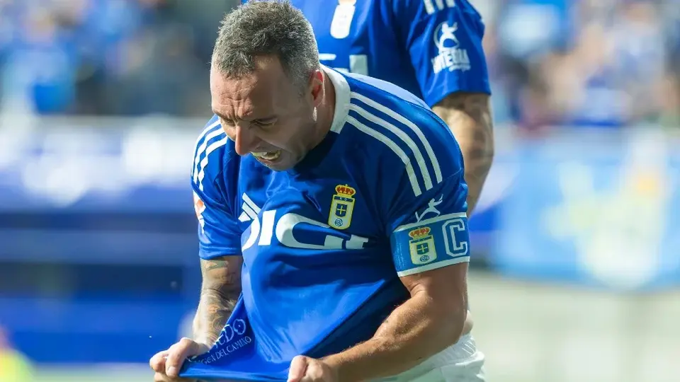 ¡Claro que va a jugar! Santi Cazorla jugará en Primera con Real Oviedo