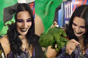 ¡Cruce de ensueño! Rhea Ripley conoció a Mr. Iguana y a La Yezka