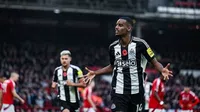 'A pure rat': La pancarta dedicada a Alexander Isak que apareció en las instalaciones de Newcastle