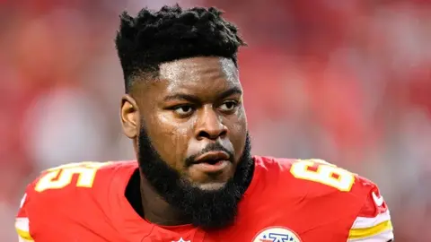 Trey Smith firma con Chiefs por 94 MDD y rompe récord salarial en la NFL