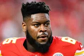 Trey Smith firma con Chiefs por 94 MDD y rompe récord salarial en la NFL