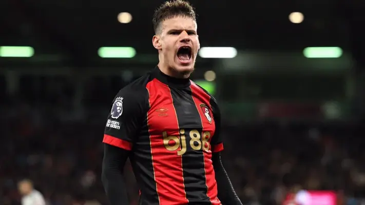 Milos Kerkez se acerca a Liverpool; ya hay términos personales acordados