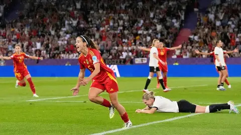 De la mano de Aitana Bonmatí, España vence a Alemania y jugará su primera Final de Euro