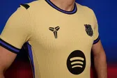Barcelona presenta segunda equipación en colaboración con marca de Kobe Bryant