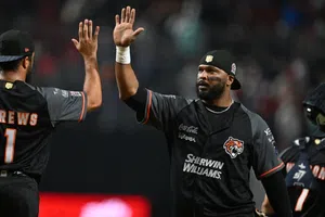 Tigres apaga a Diablos con feroz inicio y se lleva el primero en el Harp Helú