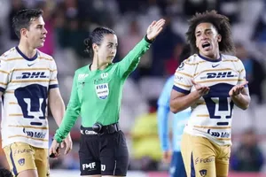 ¡Azul y Oro! UNAM rinde homenaje a Katia Itzel García y nombra cancha en su honor