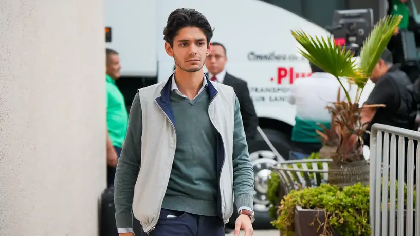 Aleco Irarragorri recibe críticas de la afición de Santos Laguna por patrocinio de trajes