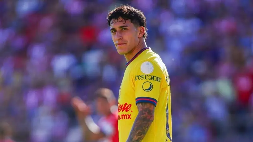El 10 de Alejandro Zendejas es el más vendido en la tienda de América