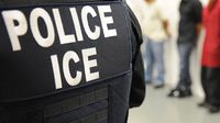 ¿Qué hacer y qué documentos tener si el ICE detiene a tus familiares en redadas?