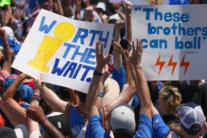 Aficionados del Thunder celebran título de la NBA con un desfile tras años de desilusión