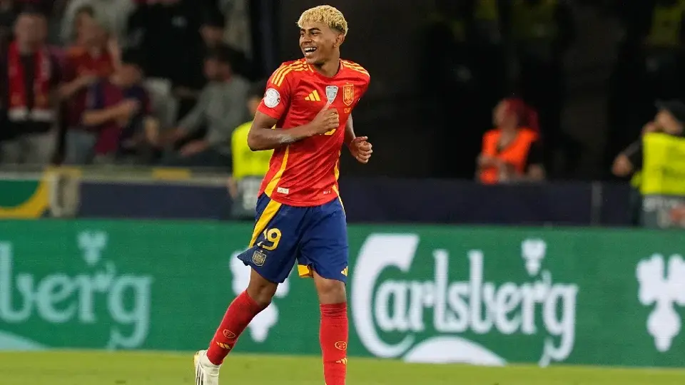 ¿Se burla de Cristiano? Lamine Yamal y su festejo imitando al astro lusitano