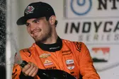 Patricio O’Ward se sube al podio de IndyCar y se acerca al líder Álex Palou