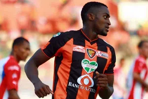 Jaguares presenta su nuevo jersey alusivo al que usaron en Copa Libertadores 2011