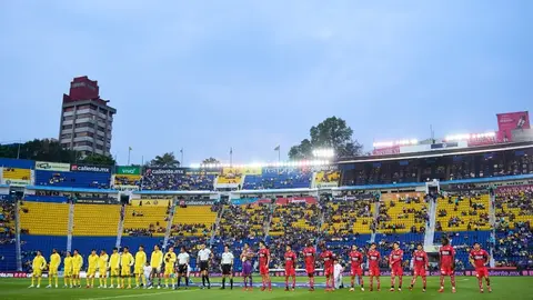 América debuta en casa con mal estado en la cancha del Estadio Ciudad de los Deportes