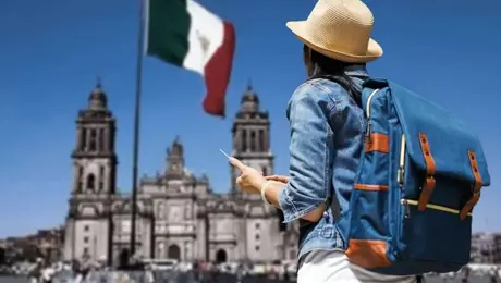 Turismo en México cae 0.5% en agosto de 2026 reporta Inegi