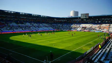 ¡Otra vez! Barra de Atlas desata violencia en las gradas del Hidalgo en juego ante Pachuca