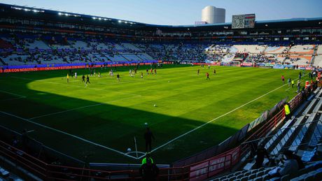 ¡Otra vez! Barra de Atlas desata violencia en las gradas del Hidalgo en juego ante Pachuca