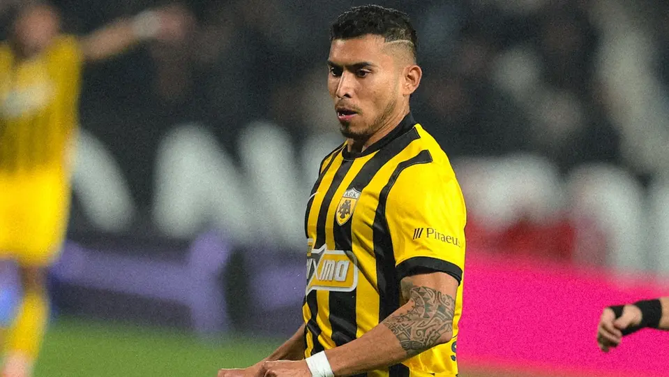 Orbelín Pineday el AEK Atenas | IG: @aekfc_official