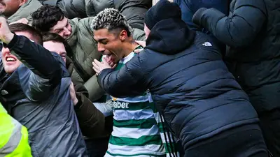 Julián Araujo marca de último minuto para sellar remontada del Celtic
