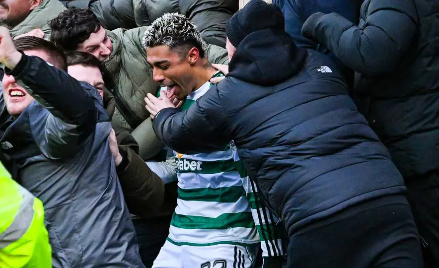 Julián Araujo le dio el triunfo a Celtic con un gol de último minuto | X @OptaJoe